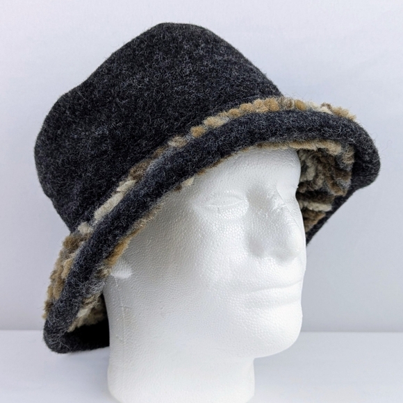 Filippo Catarzi Bucket Hat Wool Blend Flower Accent Textured Charcoal OSFM NWT main image 9